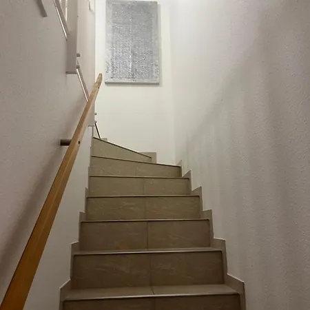 Neu Renoviertes Reihenendhaus Mit Klimaanlage Nahe Heidelberg Appartement *